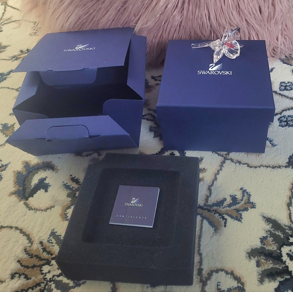 Swarovski Pink Orchid - Retired 2007 - Picture 2 of 3